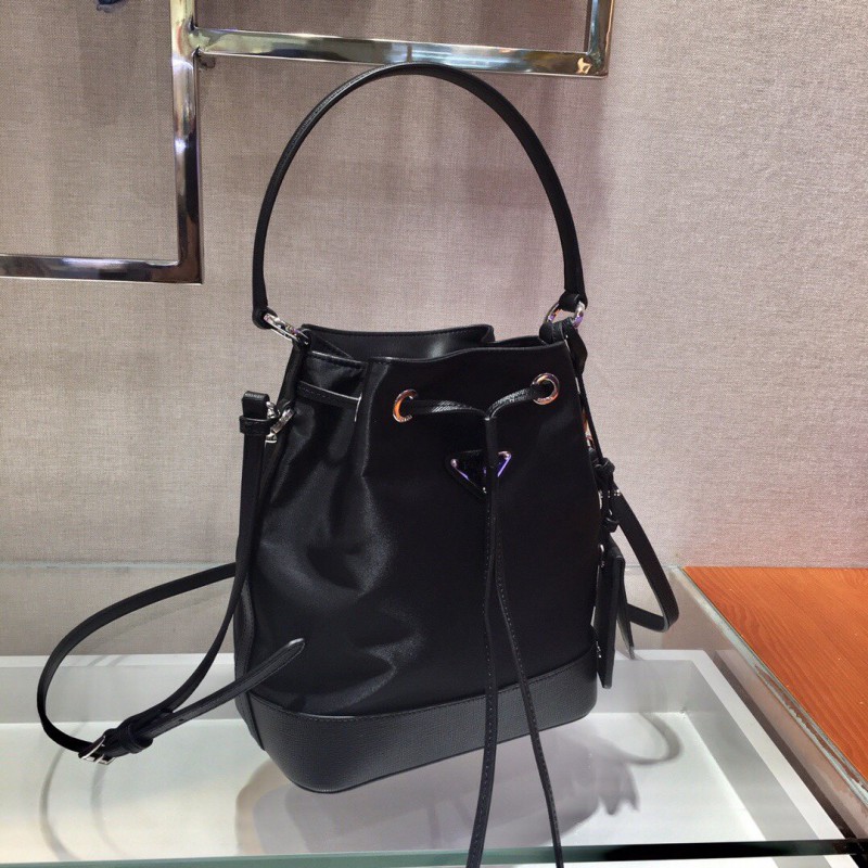 Prada 057 6