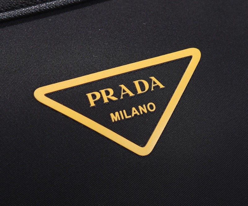 Prada 076 6