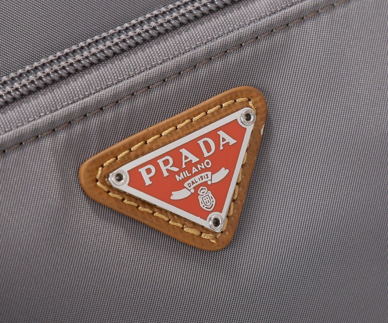 Prada 096 6