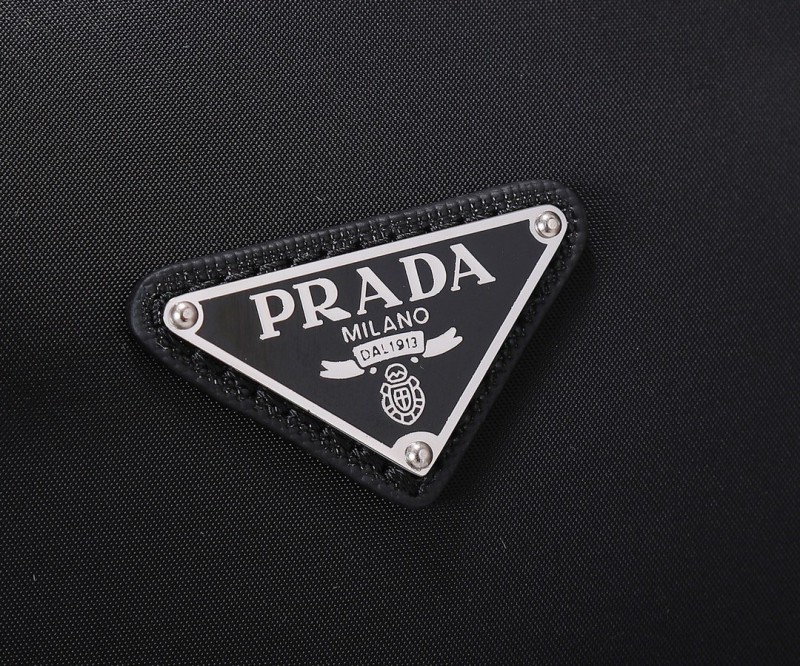 Prada 107 6