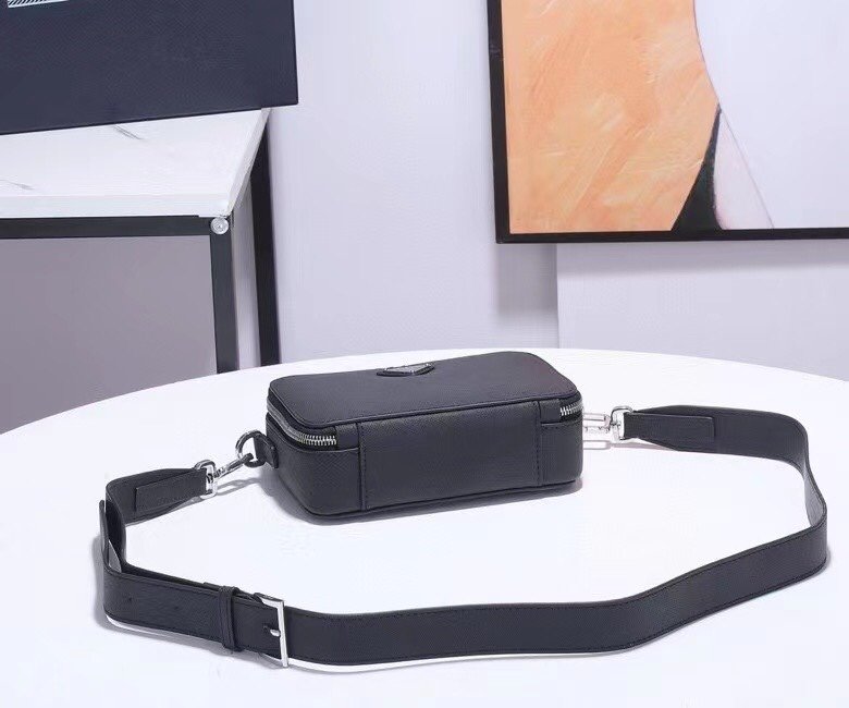 Prada 117 6