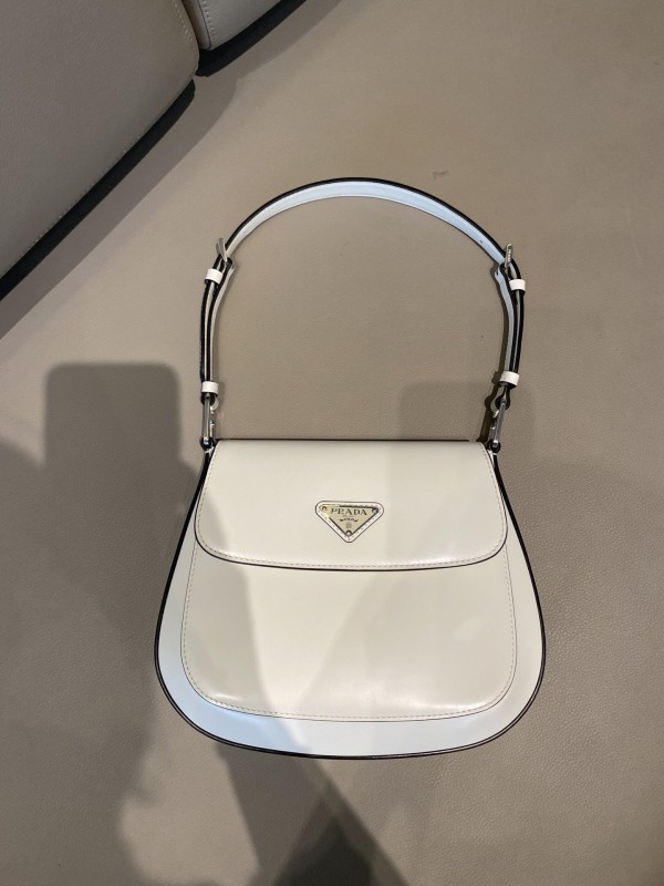 Prada 148 6