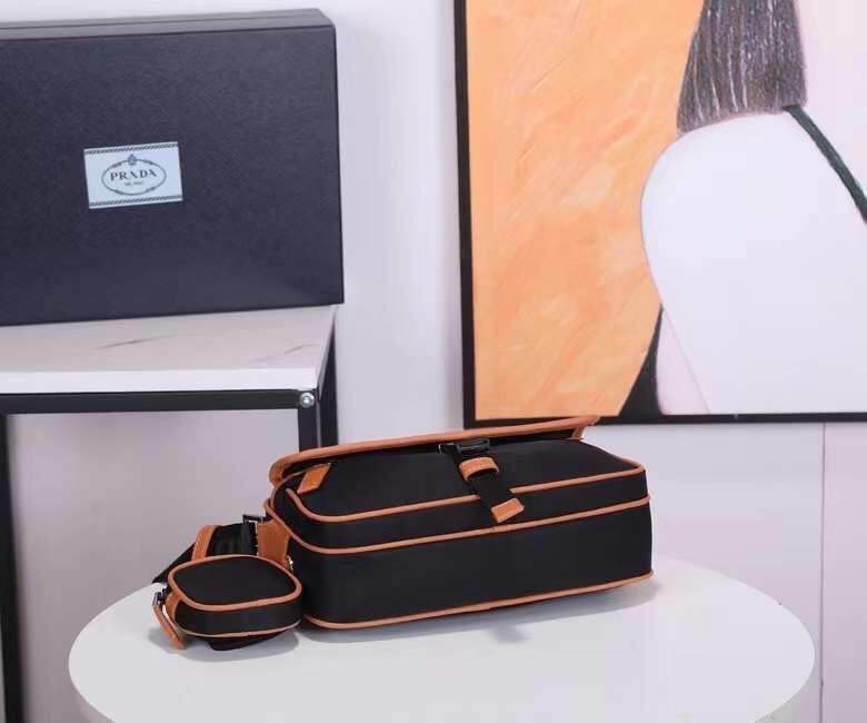 Prada 164 6