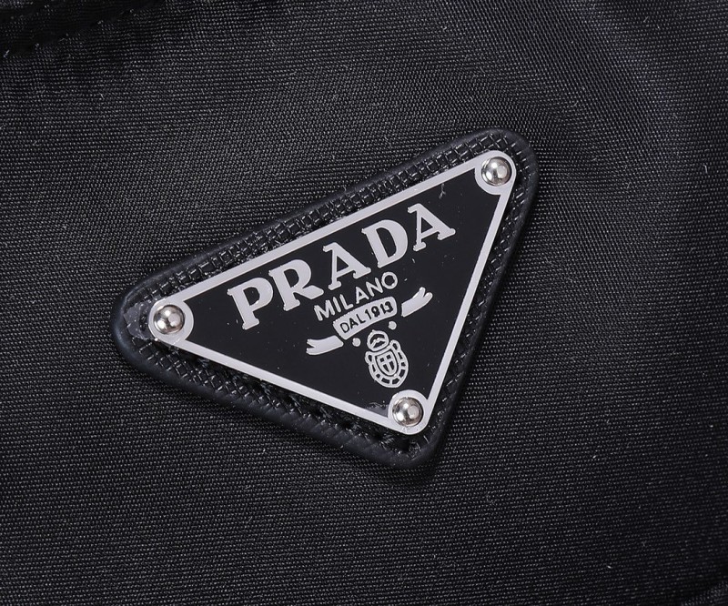 Prada 176 6
