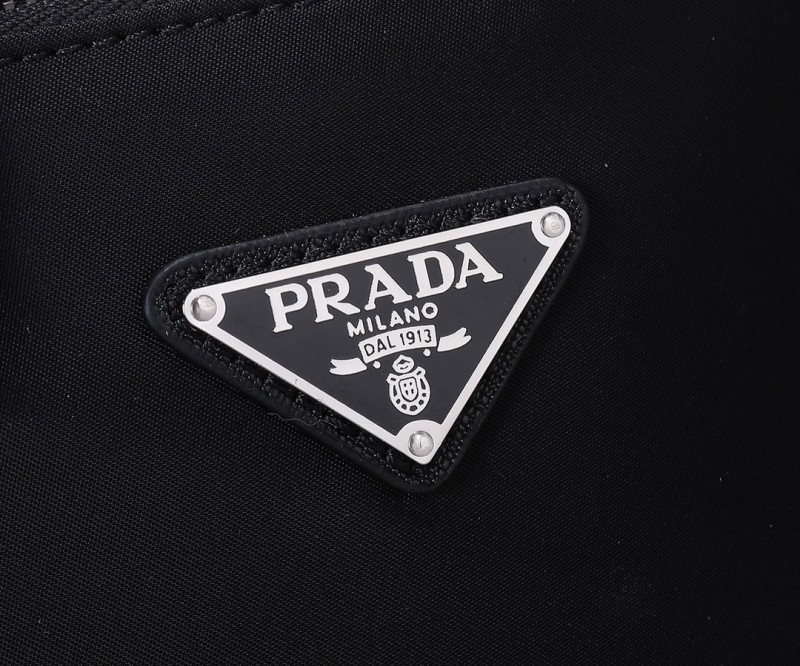 Prada 194 6