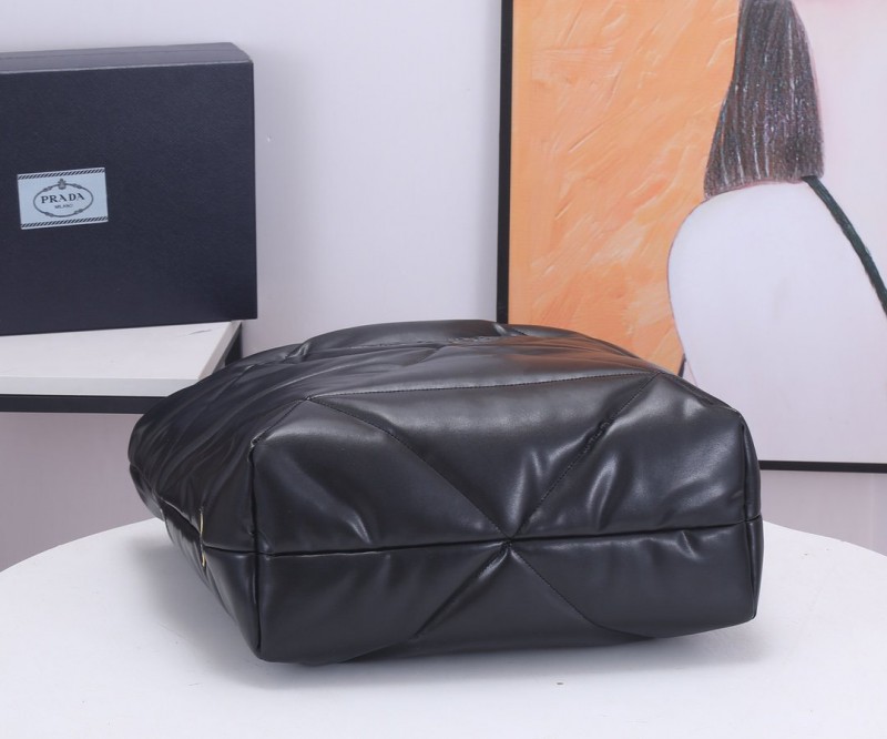 Prada 208 6