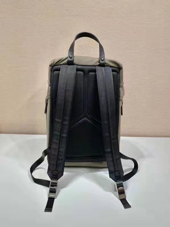 Prada 218 6