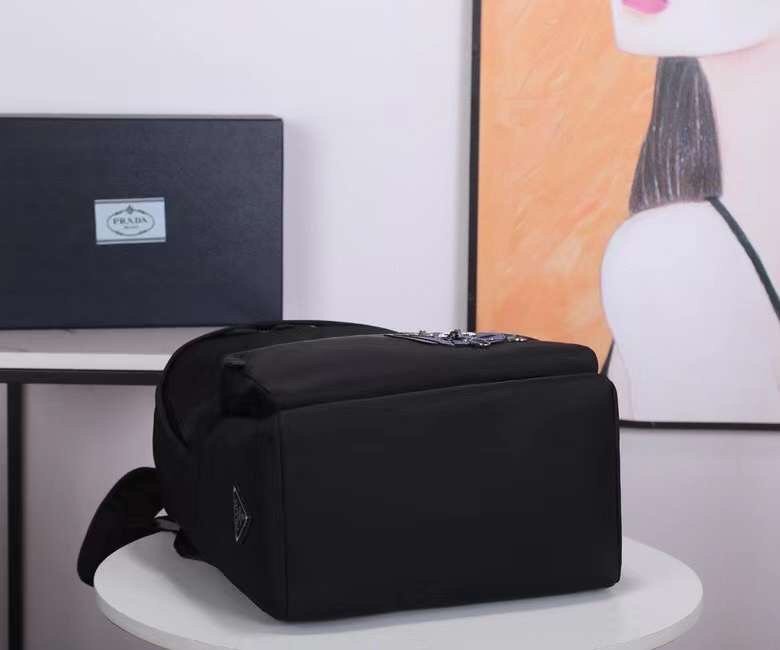 Prada 226 6