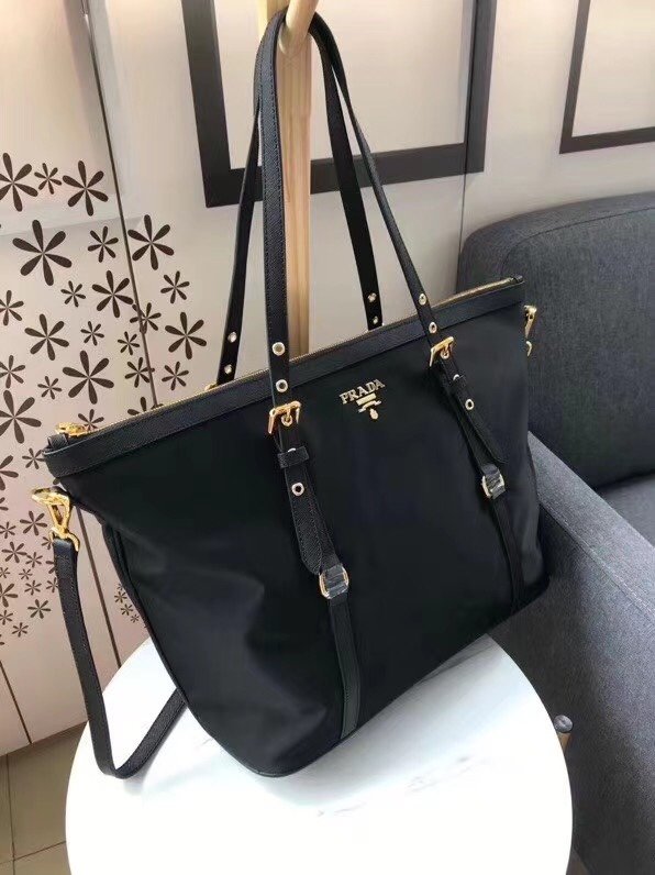 Prada 227 6
