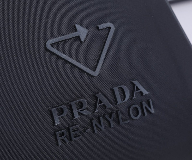 Prada 235 6