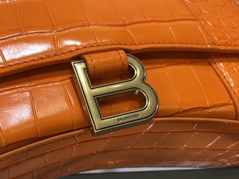 Balenciaga 107 6