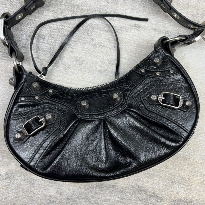 Balenciaga 138 6