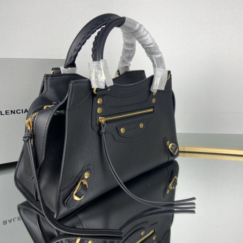 Balenciaga 140 6