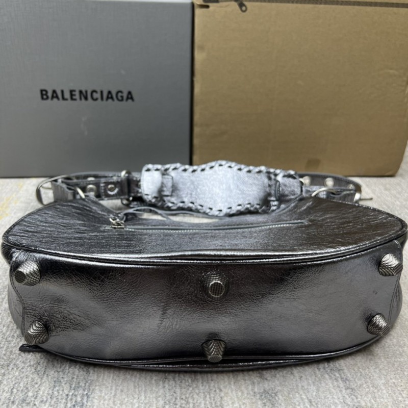 Balenciaga 142 6