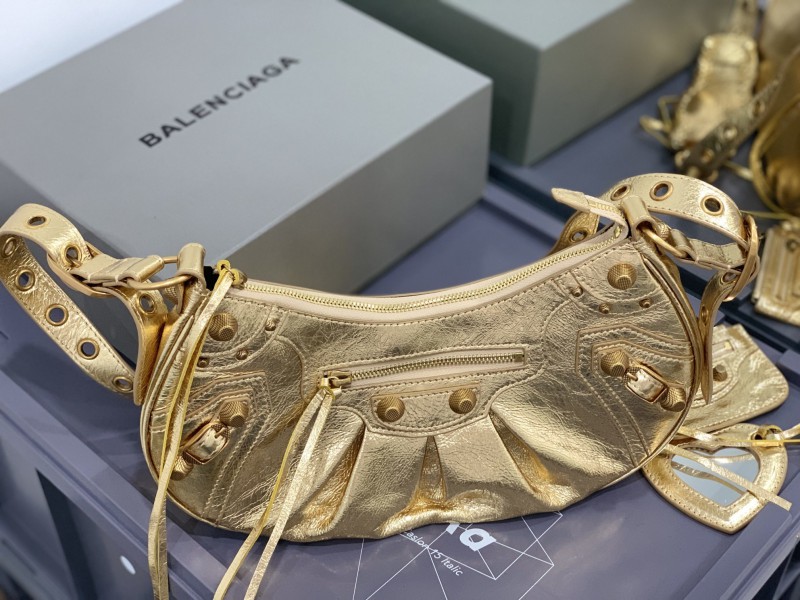 Balenciaga 152 6