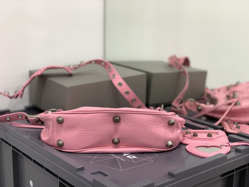 Balenciaga 154 6