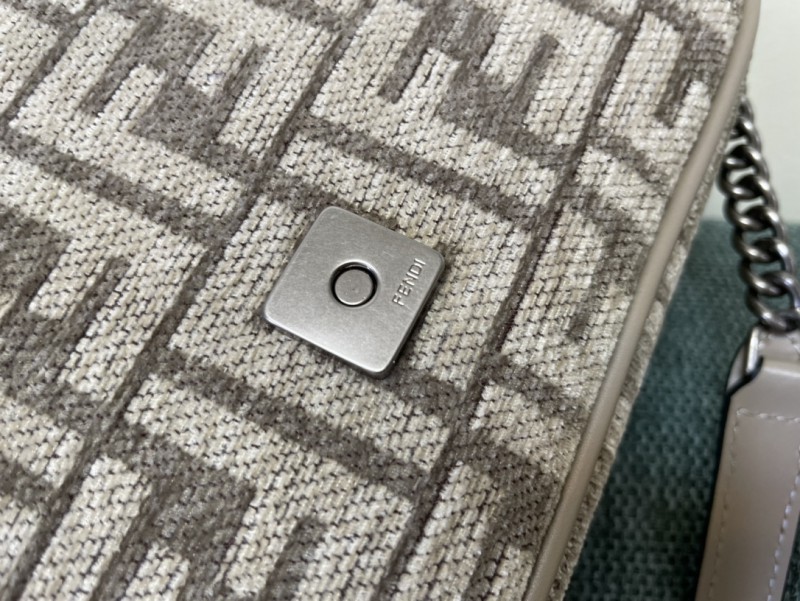 Fendi 009 6