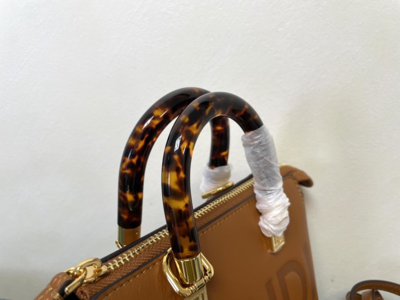 Fendi 048 6