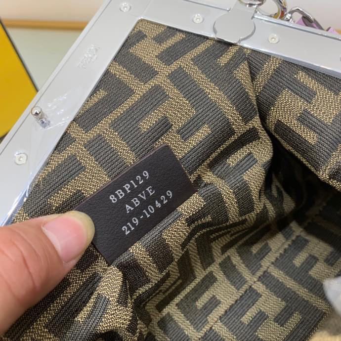 Fendi 121 6