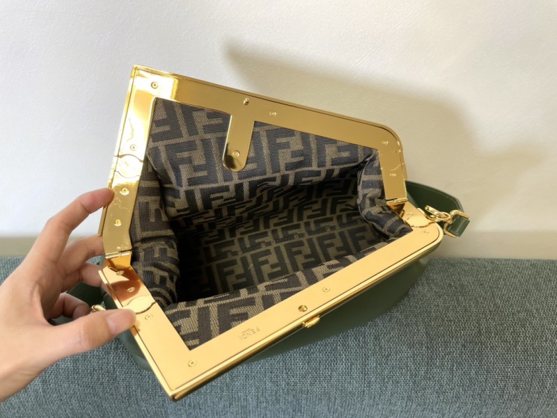Fendi 129 6