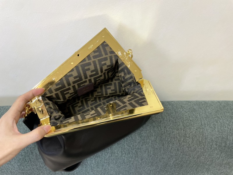 Fendi 139 6