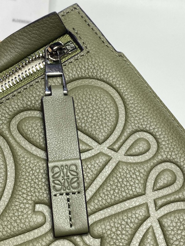 Loewe 007 6