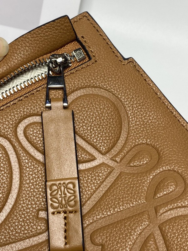 Loewe 008 6