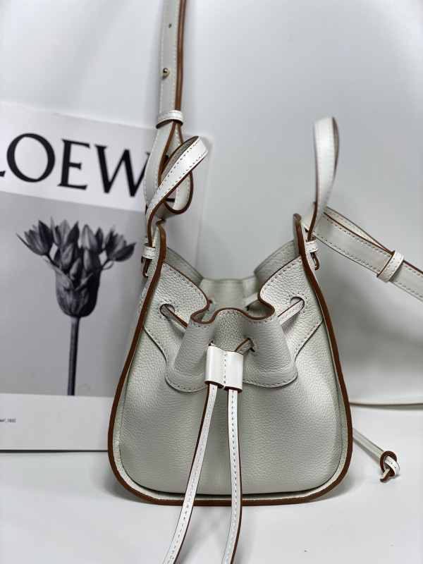 Loewe 039 6