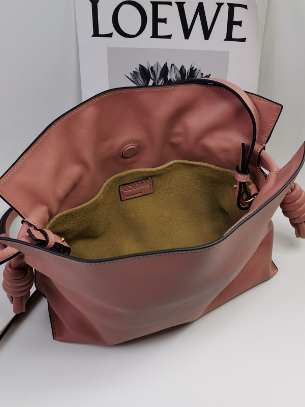 Loewe 047 6