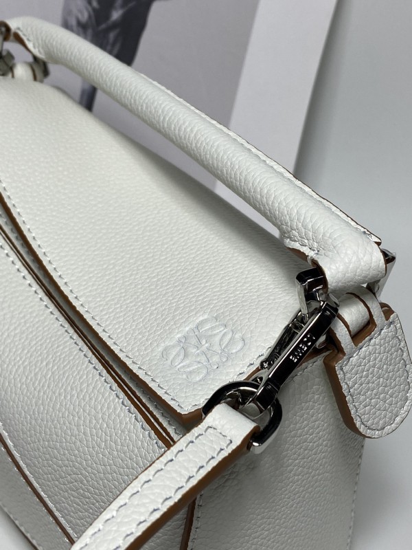 Loewe 098 6
