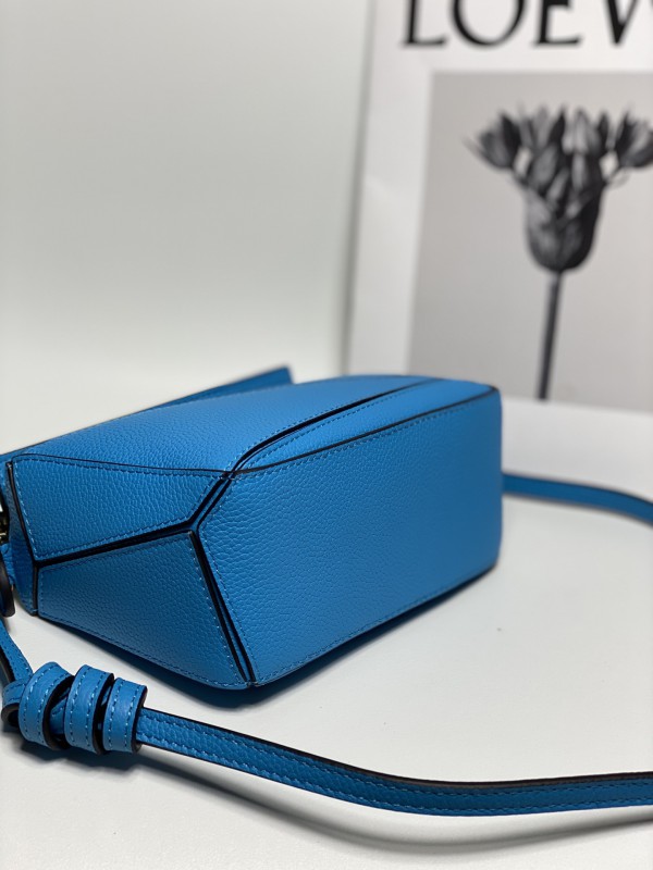 Loewe 099 6