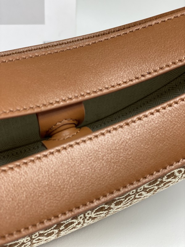 Loewe 103 6