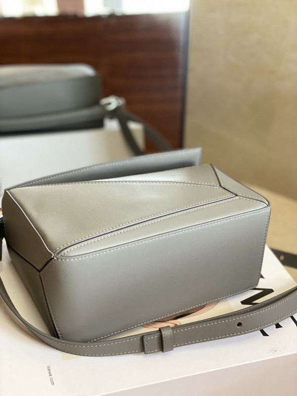 Loewe 136 6
