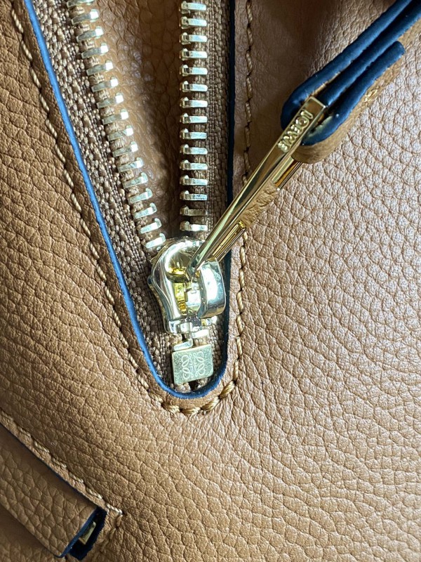 Loewe 153 6