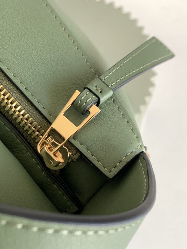 Loewe 207 6