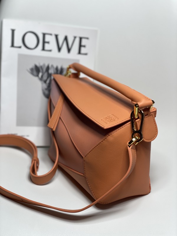 Loewe 216 6
