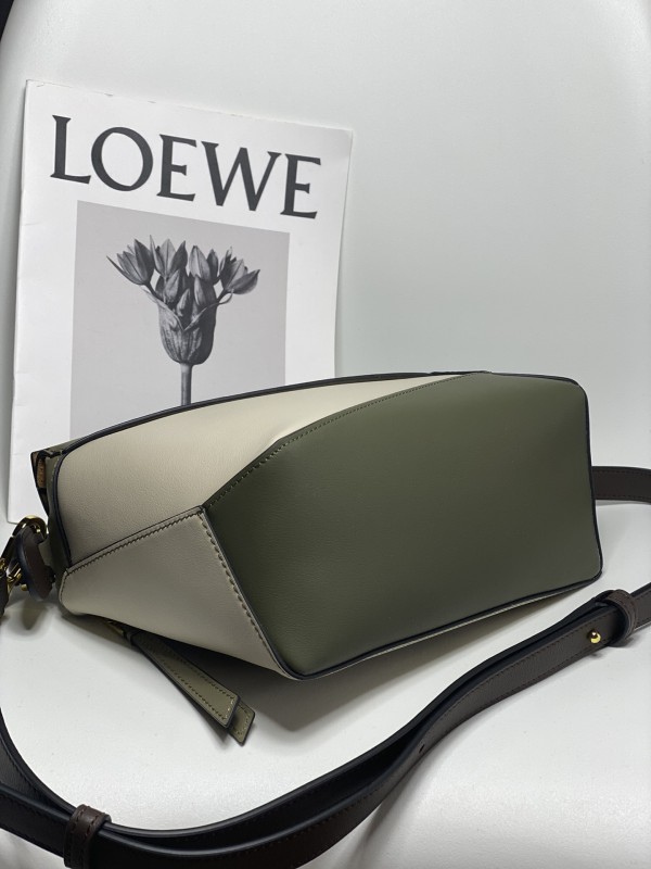 Loewe 219 6