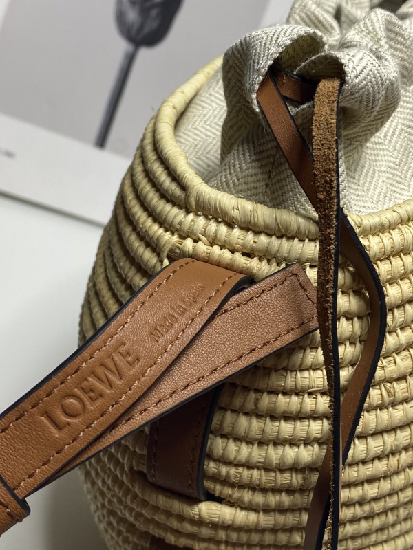 Loewe 222 6