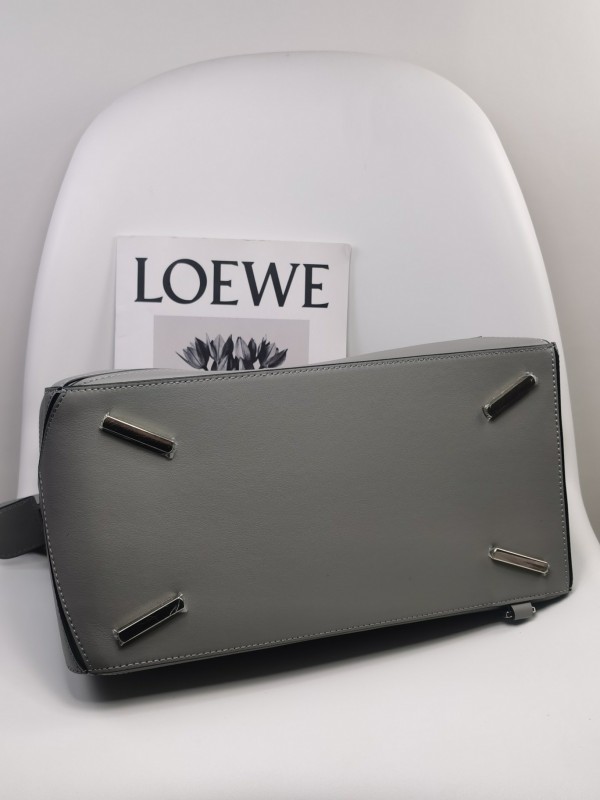 Loewe 241 6