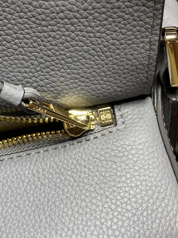Loewe 247 6