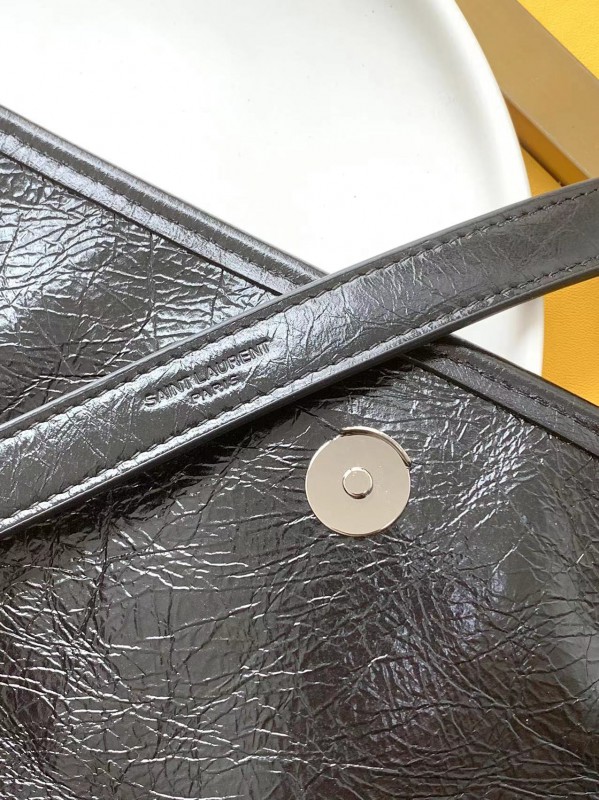 YSL 373 6