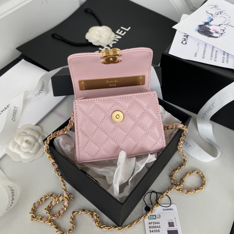Chanel 101 6