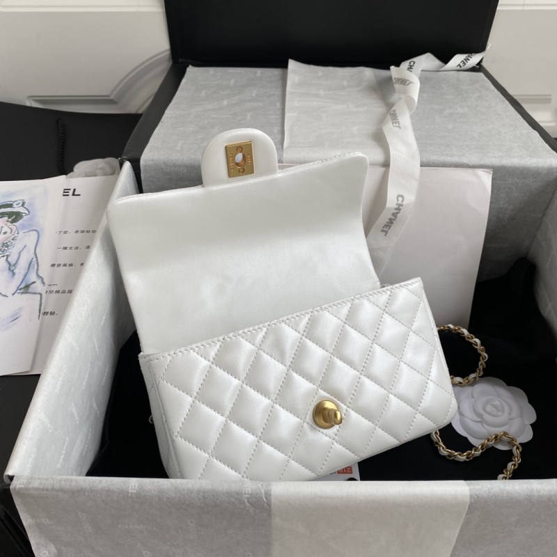 Chanel 220 6
