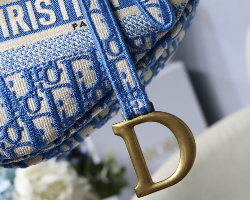 Dior 136 7