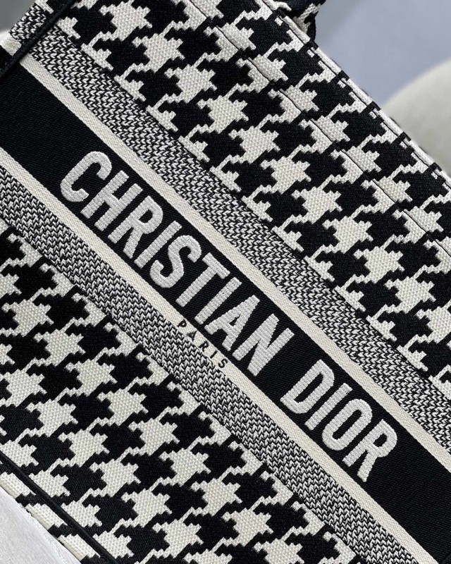 Dior 175 7