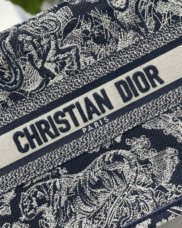 Dior 185 7