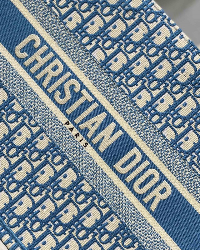 Dior 195 7