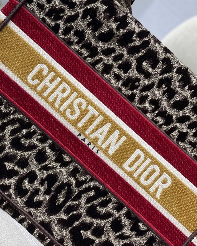 Dior 224 7
