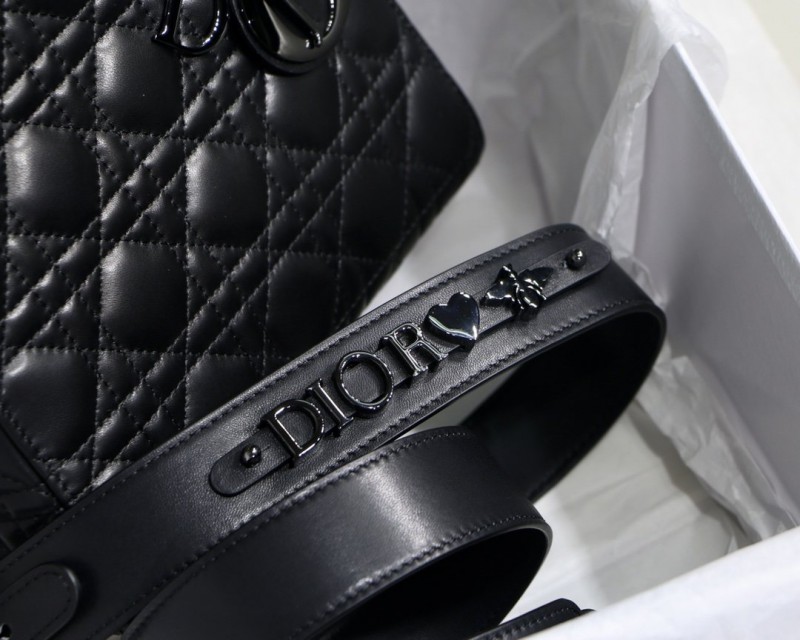 Dior 243 7