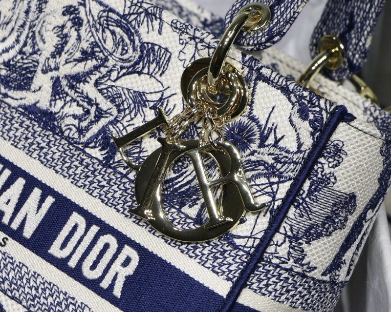 Dior 261 7